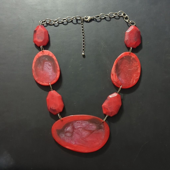None Jewelry - Silver Tone Red Swirl Resin Slice Statement Necklace